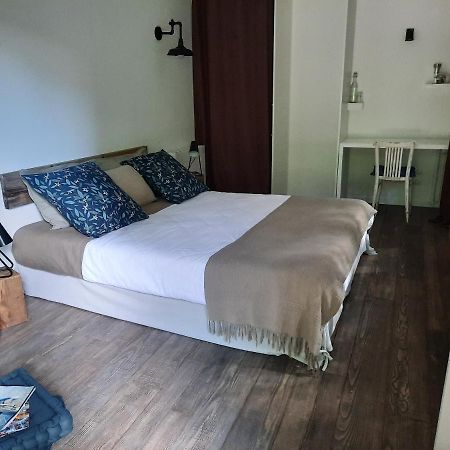 La Cabane De Troyes - Chambre D'Hotes Экстерьер фото